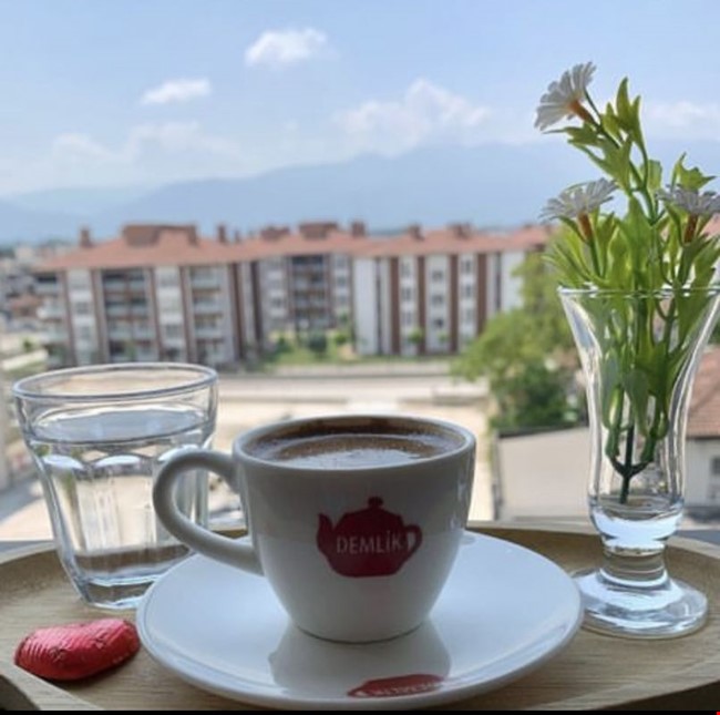 Sütlü Türk Kahvesi